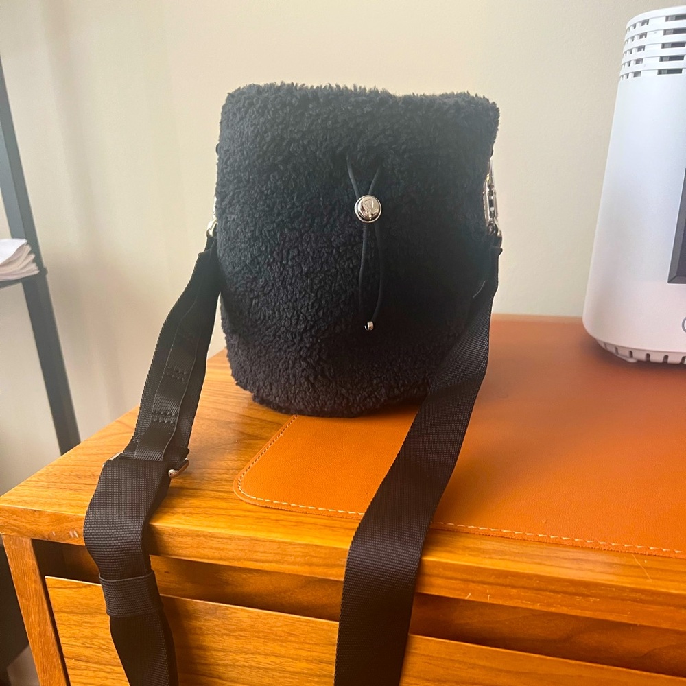 lululemon Crossbody Fleece Bucket Bag - Black with Silver Details
